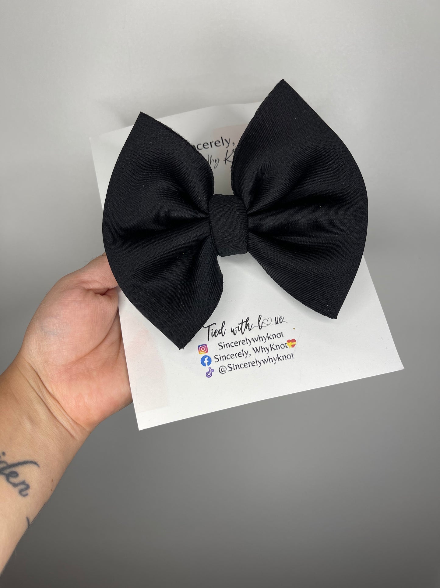 Black puff Bow